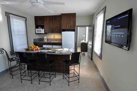 Kitchen with nine foot ceilings