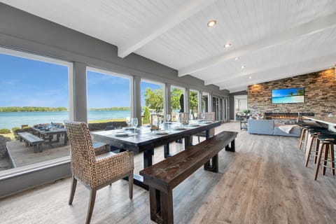 House, Multiple Beds, Lake View (Lake Norman Breakaway) | Dining