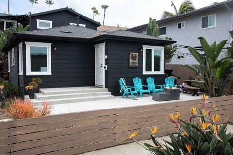 1.  2 Bedroom, 1 Bathroom with Sleeping Accommodations for up to 6 People