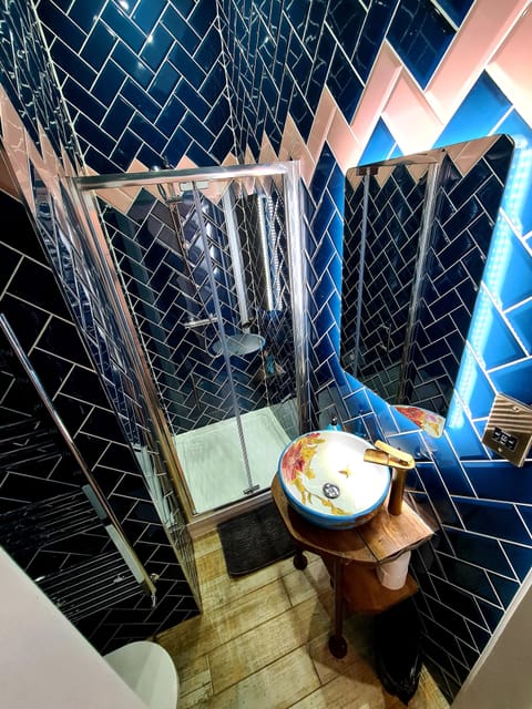 Luxury Suite, Hot Tub (1st Floor) | Bathroom