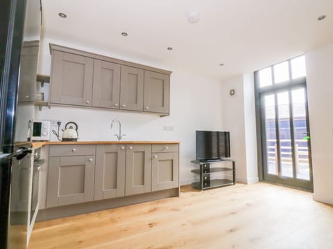 Cottage | Private kitchen | Cookware/dishes/utensils