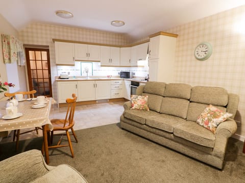 Cottage | Living area