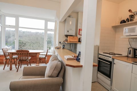 Cottage | Private kitchen | Cookware/dishes/utensils