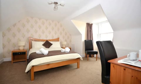 Standard Double Room, Ensuite (Harbour View)