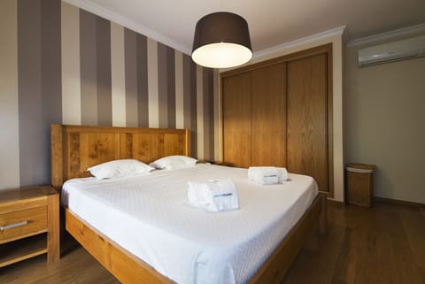 Apartment, 3 Bedrooms | 3 bedrooms, free WiFi, bed sheets