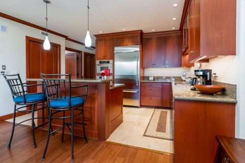 Condo, 2 Bedrooms | Private kitchen | Fridge, microwave, oven, coffee/tea maker