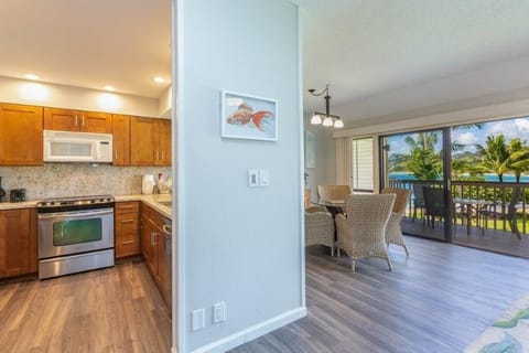 Condo, 1 Bedroom | Private kitchen | Fridge, oven, coffee/tea maker, toaster