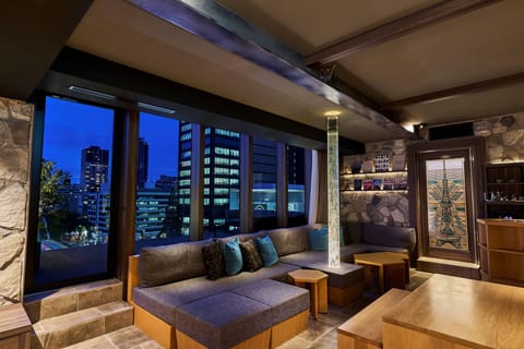 Premium bedding, down comforters, minibar, in-room safe