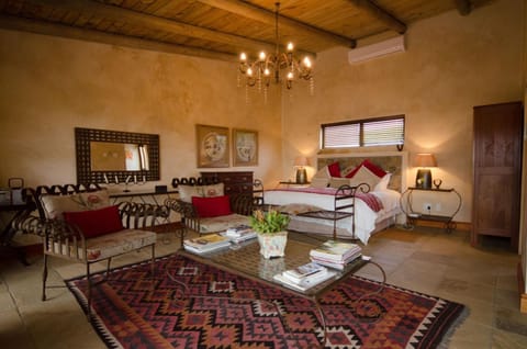 Luxury Double Room (Hillside) | Desk, free WiFi