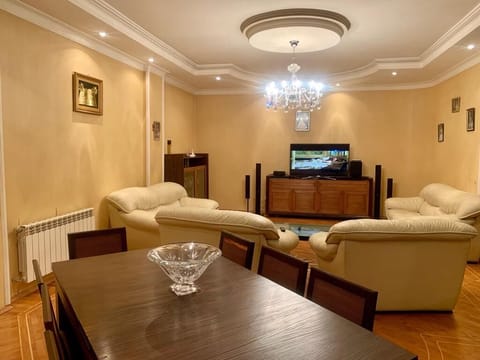 Family Apartment | Living room | Flat-screen TV