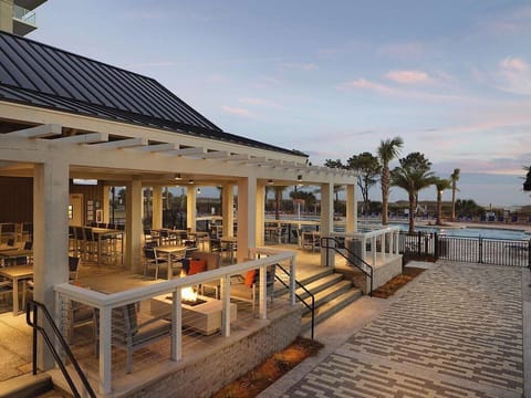 Restaurant and bar poolside with ocean view!