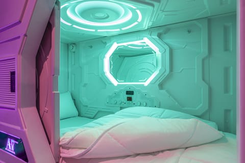 Soundproofing, free WiFi, bed sheets