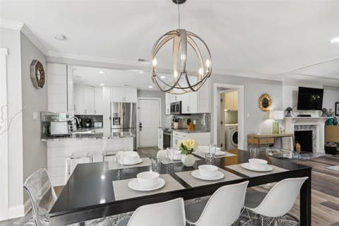 Dining Area at 78 South Sea Pines