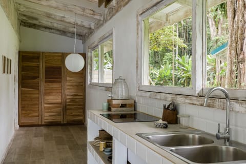 Comfort Loft, 1 Bedroom (Air conditioning) | Private kitchen | Shared fridge