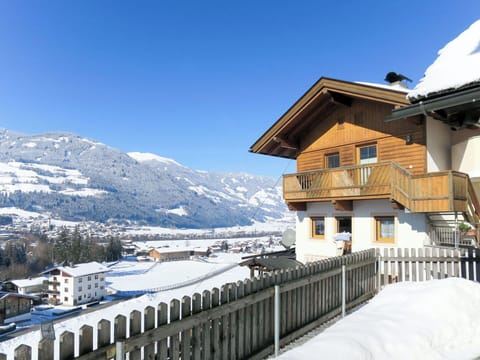 Snow, Winter, Property, Mountain, Mountain Range, Sky, Real Estate, Alps, House, Hill Station