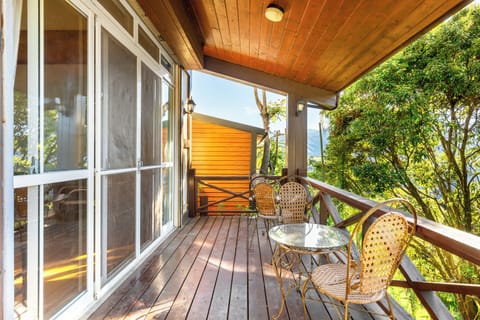 Large family room | Balcony