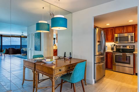 Desk area at the entry near the kitchen