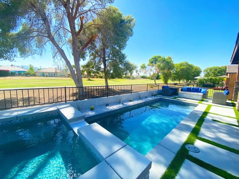 Luxury Style Firepit and lounge area to catch the breathtaking Sunsets. 