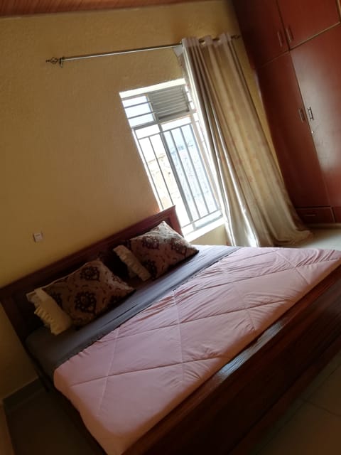 Classic Room | Iron/ironing board (on request), WiFi (free), bed sheets