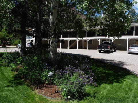 Welcome to Crystal River Villas