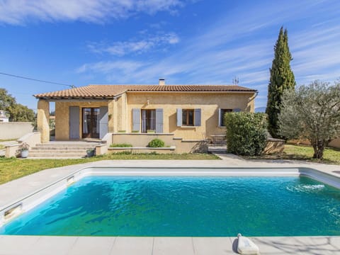 Water, Cloud, Sky, Plant, Daytime, Building, Property, Azure, Green, Blue