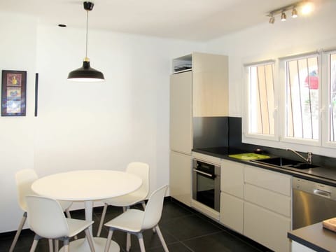 Room, Property, Furniture, Interior Design, Building, Kitchen, Yellow, Floor, House, Table