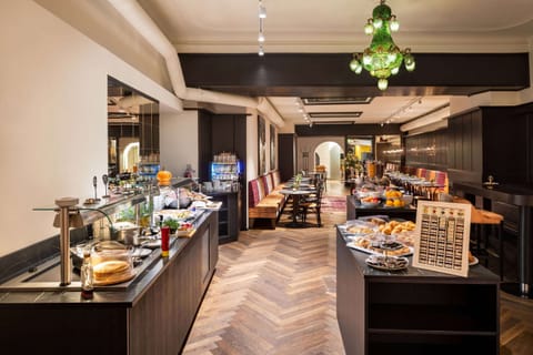 Daily buffet breakfast for a fee