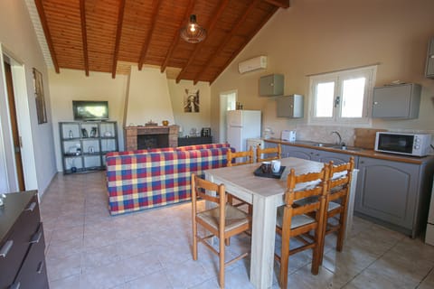 Economy Villa, 2 Bedrooms | Free WiFi