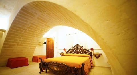 Traditional Double Room | Free WiFi, bed sheets
