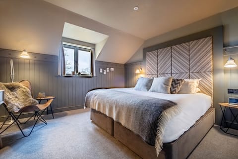 Hypo-allergenic bedding, in-room safe, individually decorated