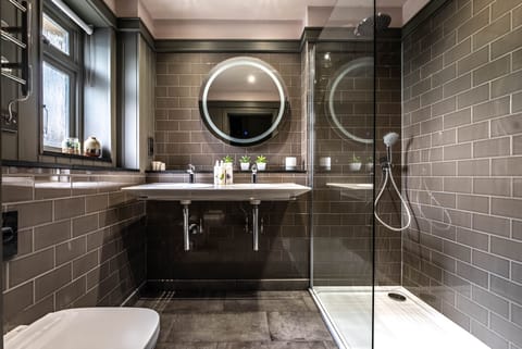 Eco-friendly toiletries, towels