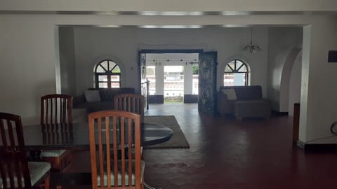 Bungalow | Living area | 32-inch TV with digital channels