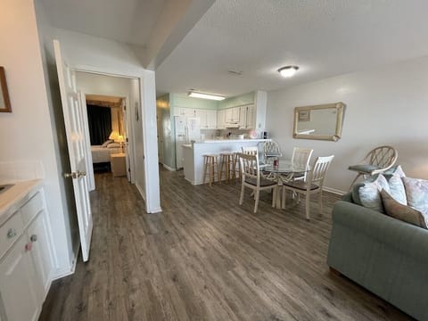 To hall bath and Bedroom 2