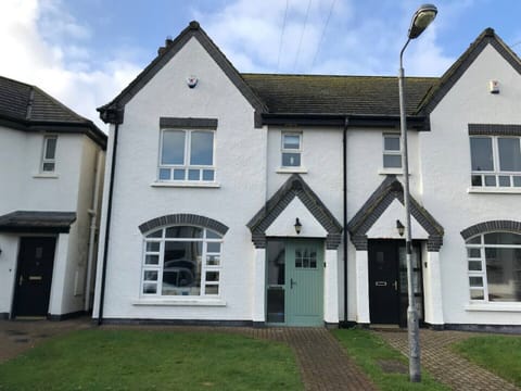 Townhouse 10 Ballyreagh mews