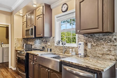 Spacious Kitchen with Stainless Basin Sink