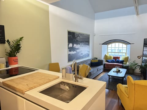 Apartment, Private Bathroom, Courtyard View (Luxury Apartment at Rwy) | Lounge