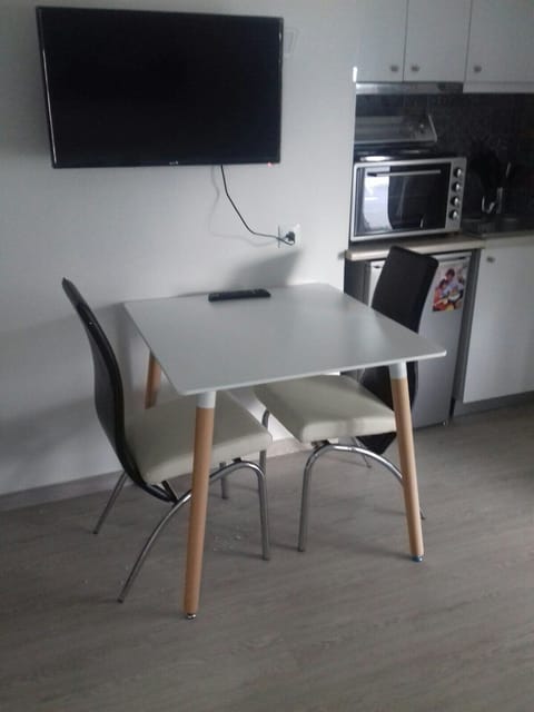 Studio | In-room dining