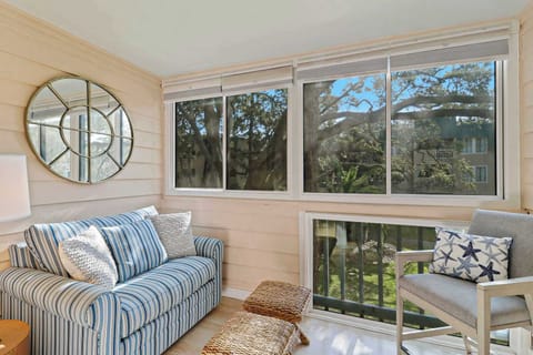 Enclosed Balcony with a twin sofa sleeper 