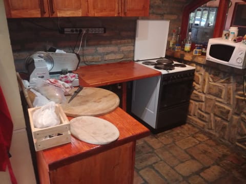 Coffee/tea maker, electric kettle