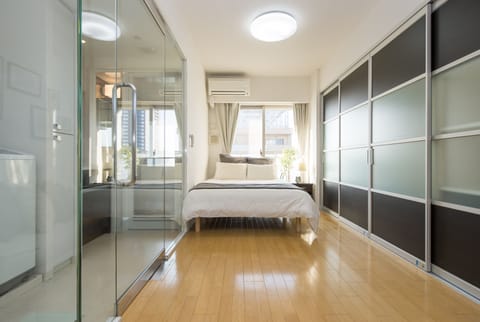 Luxury Apartment | 2 bedrooms, blackout drapes, iron/ironing board, free cribs/infant beds