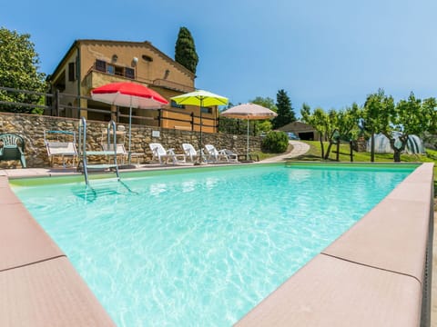 Water, Sky, Property, Plant, Building, Swimming Pool, Tree, Chair, Shade, House