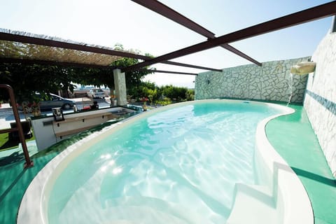 Room, 1 Bedroom, Accessible, Smoking | Terrace/patio
