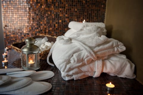 Sauna, hot tub, steam room, Turkish bath, hydrotherapy