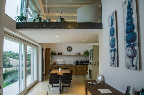 Villa, 2 Bedrooms, Smoking, Private Pool | Lounge