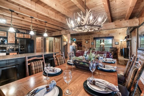 Table has 2 leaves to seat 10 comfortably! Seating for 4 at the counter too!