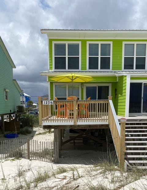 Single Side of the Duplex showing ocean side deck