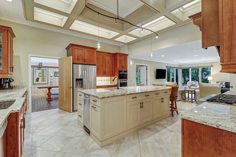 3 Twin Pines Ct - Kitchen