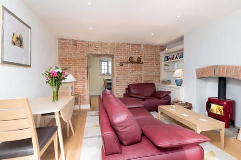 Cottage | Dining