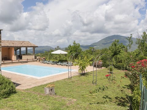 Cloud, Sky, Plant, Building, Swimming Pool, Water, Tree, Land Lot, Window, Leisure