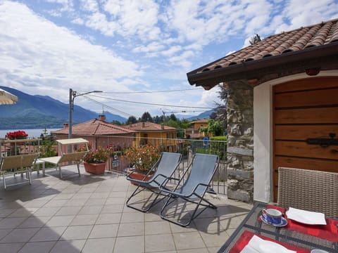 Water, Plant, Building, Daytime, Property, Sky, Swimming Pool, Azure, Tree, Body Of Water